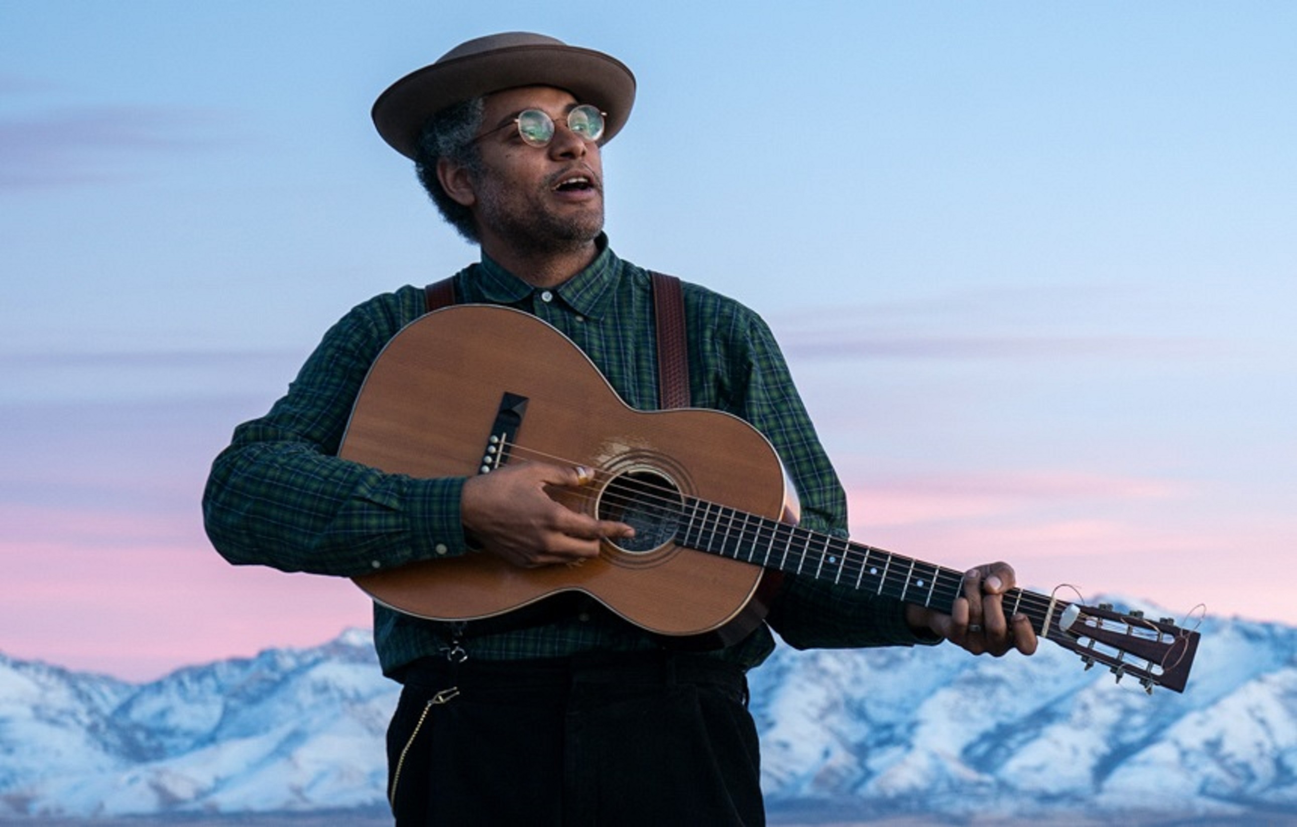 Dom Flemons Wins Top Honors in 20th Annual Acoustic Music Awards