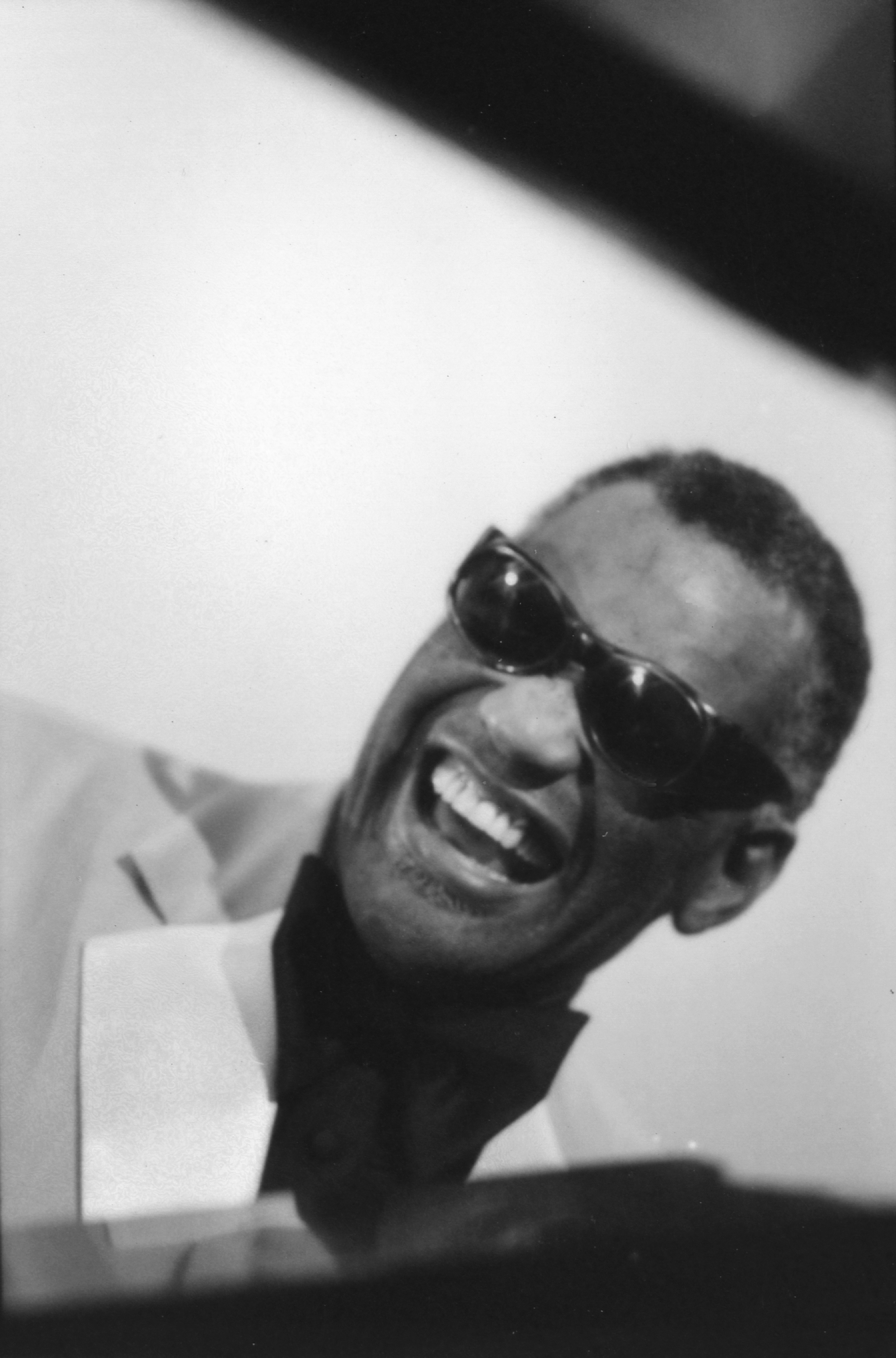 Ray Charles Inducted Into The Country Music Hall Of Fame Grateful Web