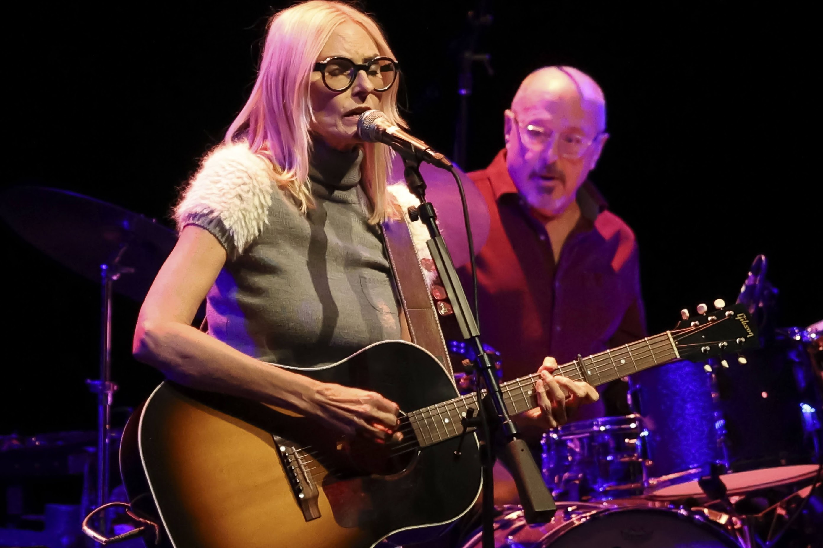 Wit Meets Warmth: Mann and Coulton Captivate Santa Barbara