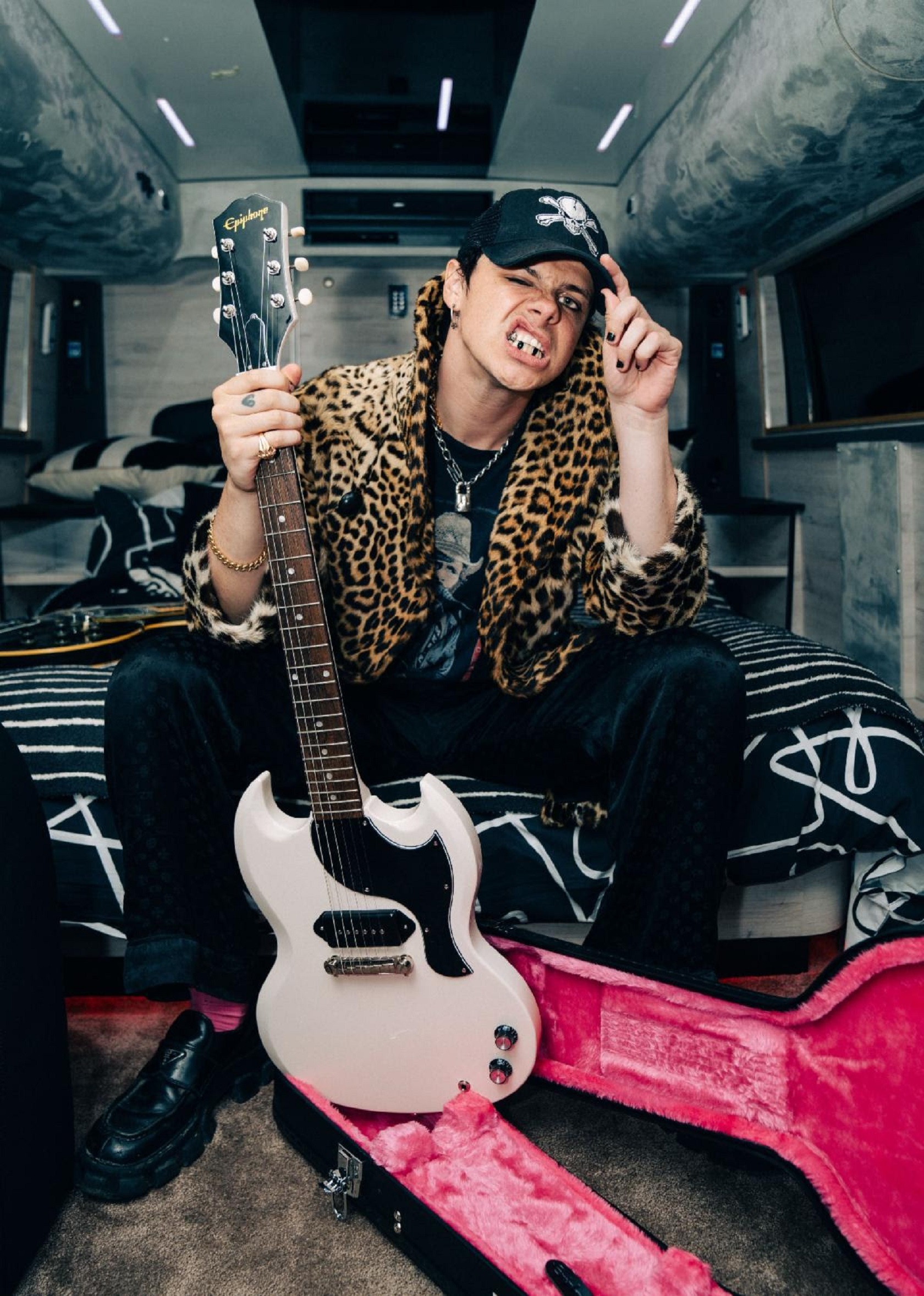 YUNGBLUD, Chart-Topping UK Singer and Songwriter, Debuts First-ever Signature Guitar, the Epiphone SG Junior