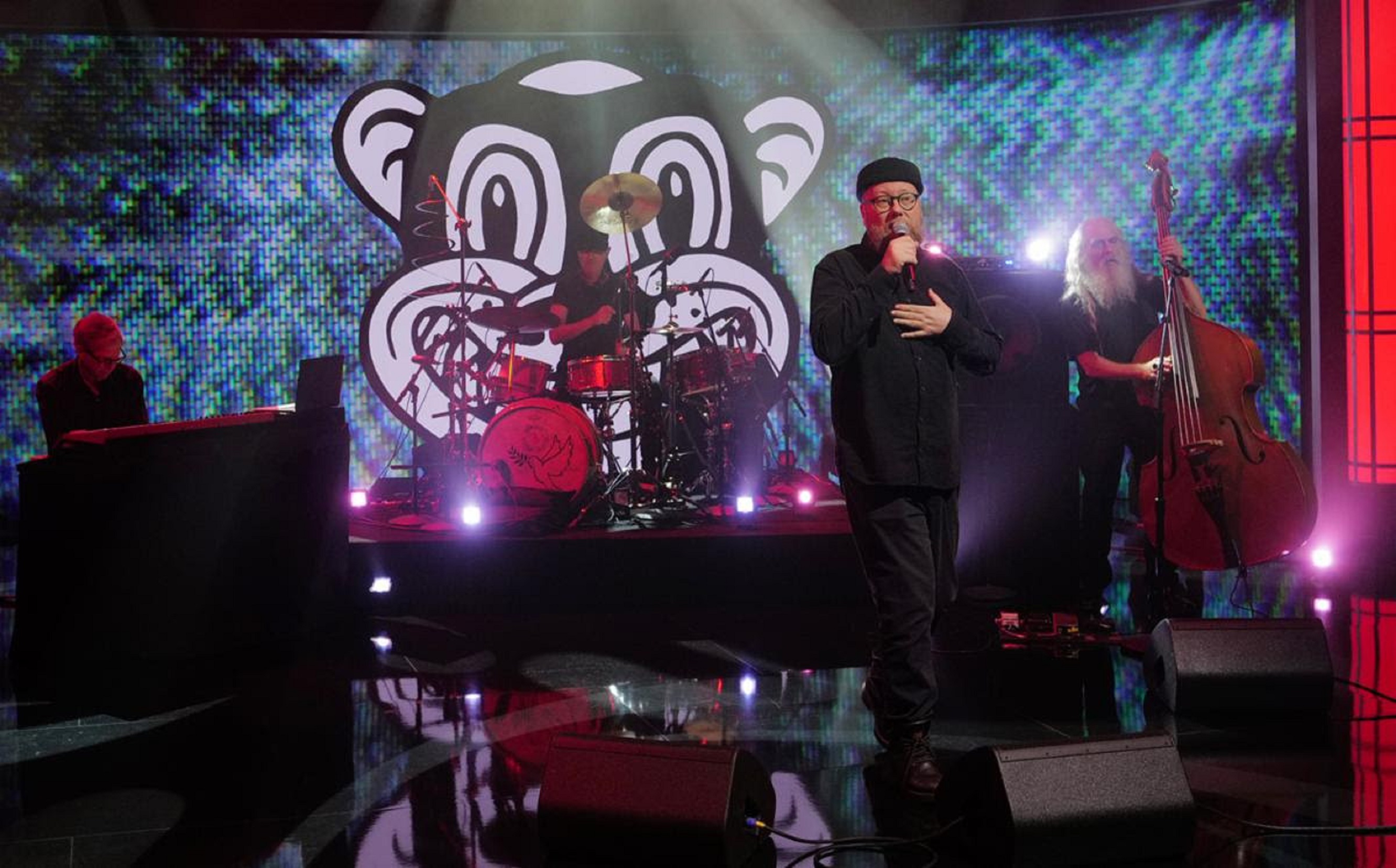 SOUL COUGHING PERFORMED "SUPER BON BON" ON JIMMY KIMMEL LIVE! LAST NIGHT