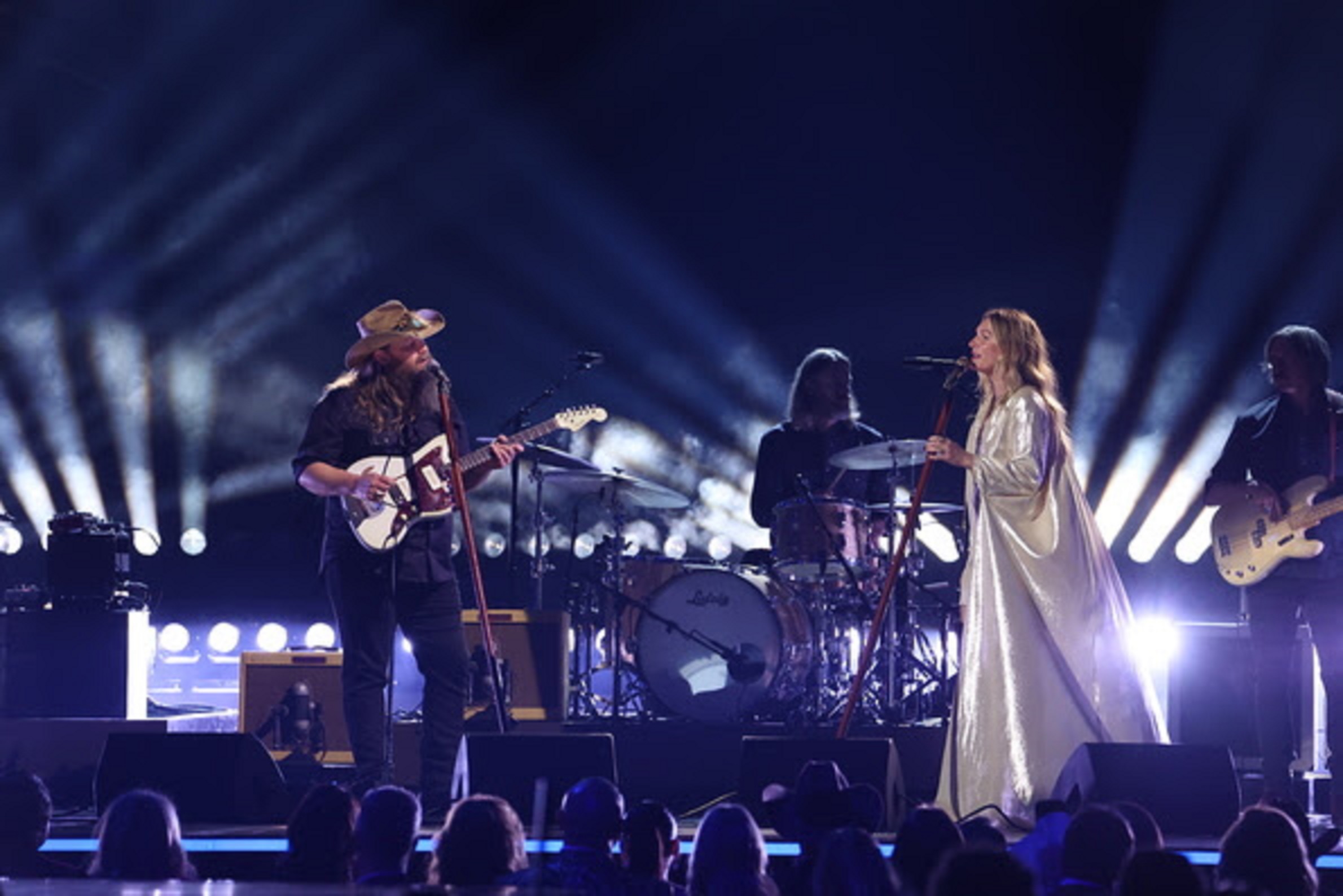 Chris Stapleton leads winners at 58th Annual CMA Awards, ties record for most CMA wins ever