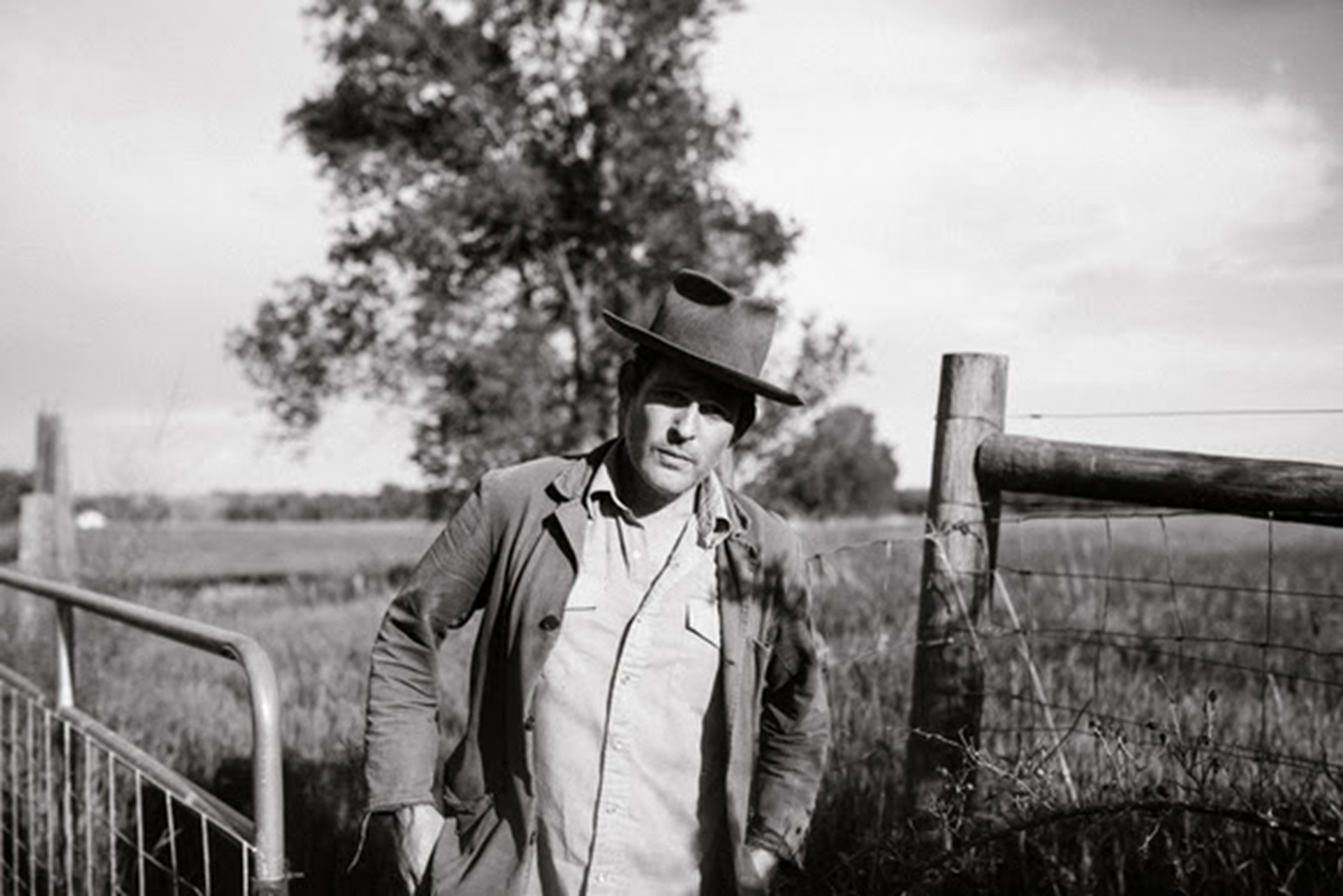 Gregory Alan Isakov debuts video for "Mistakes" today