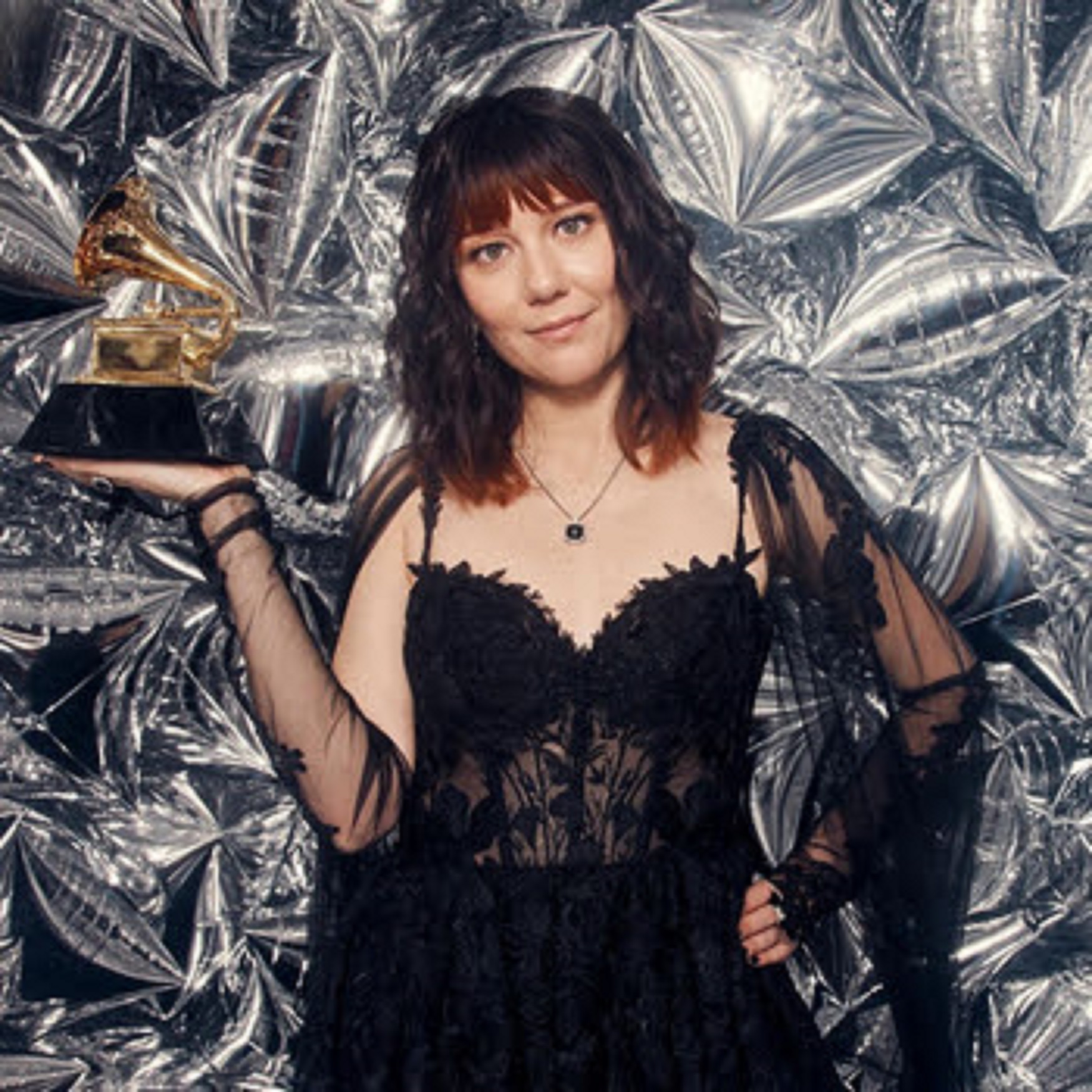 Molly Tuttle Wins Best Bluegrass Album At 65th Grammy Awards Grateful Web 