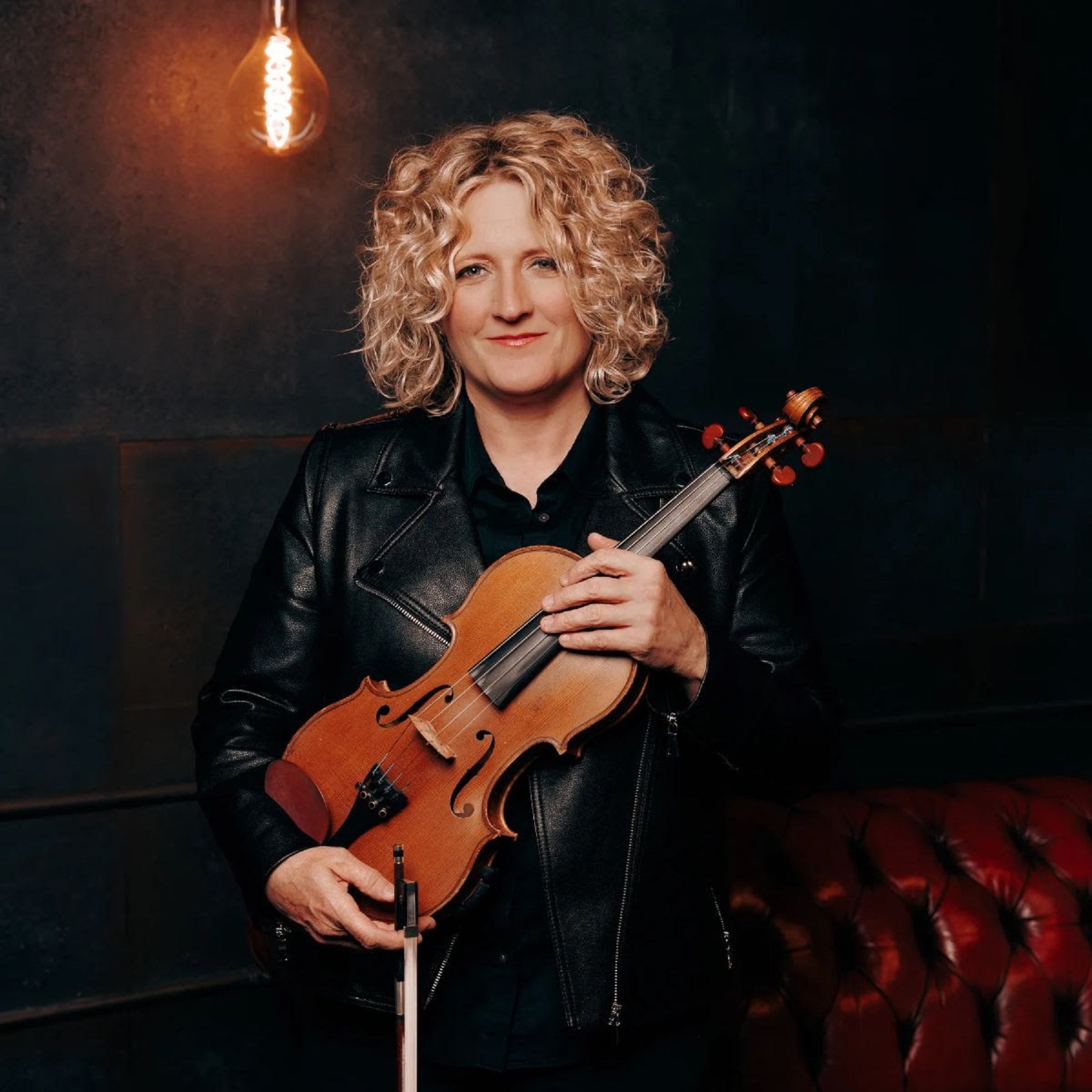 Sister Sadie's Deanie Richardson named IBMA's Fiddle Player of the Year