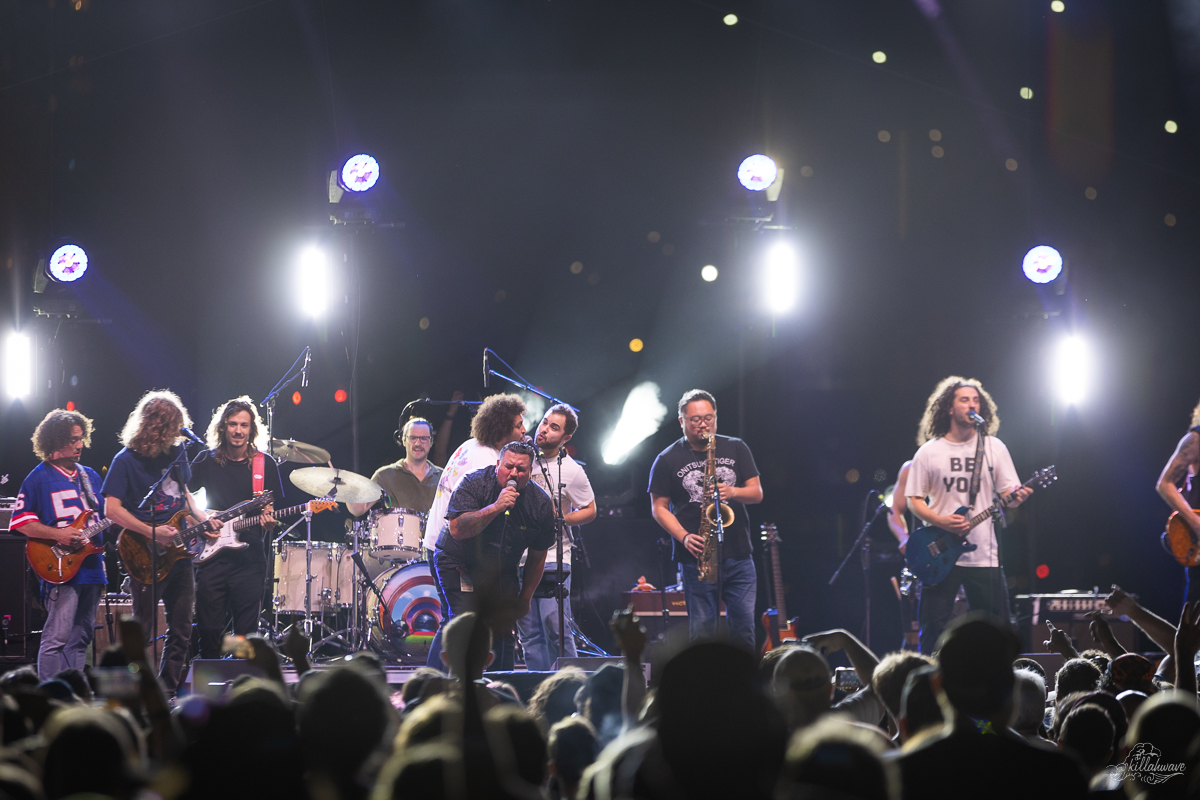 Andee Avilla and Greg Ormont did double duty on vocals | Rooftop at Pier 17