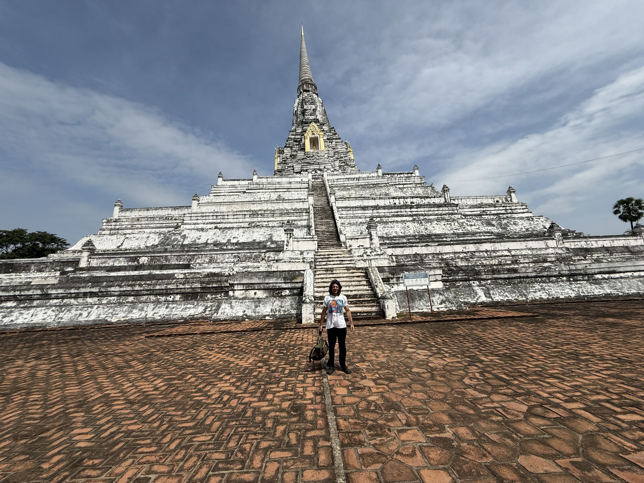 Wat Phu Khao Thong