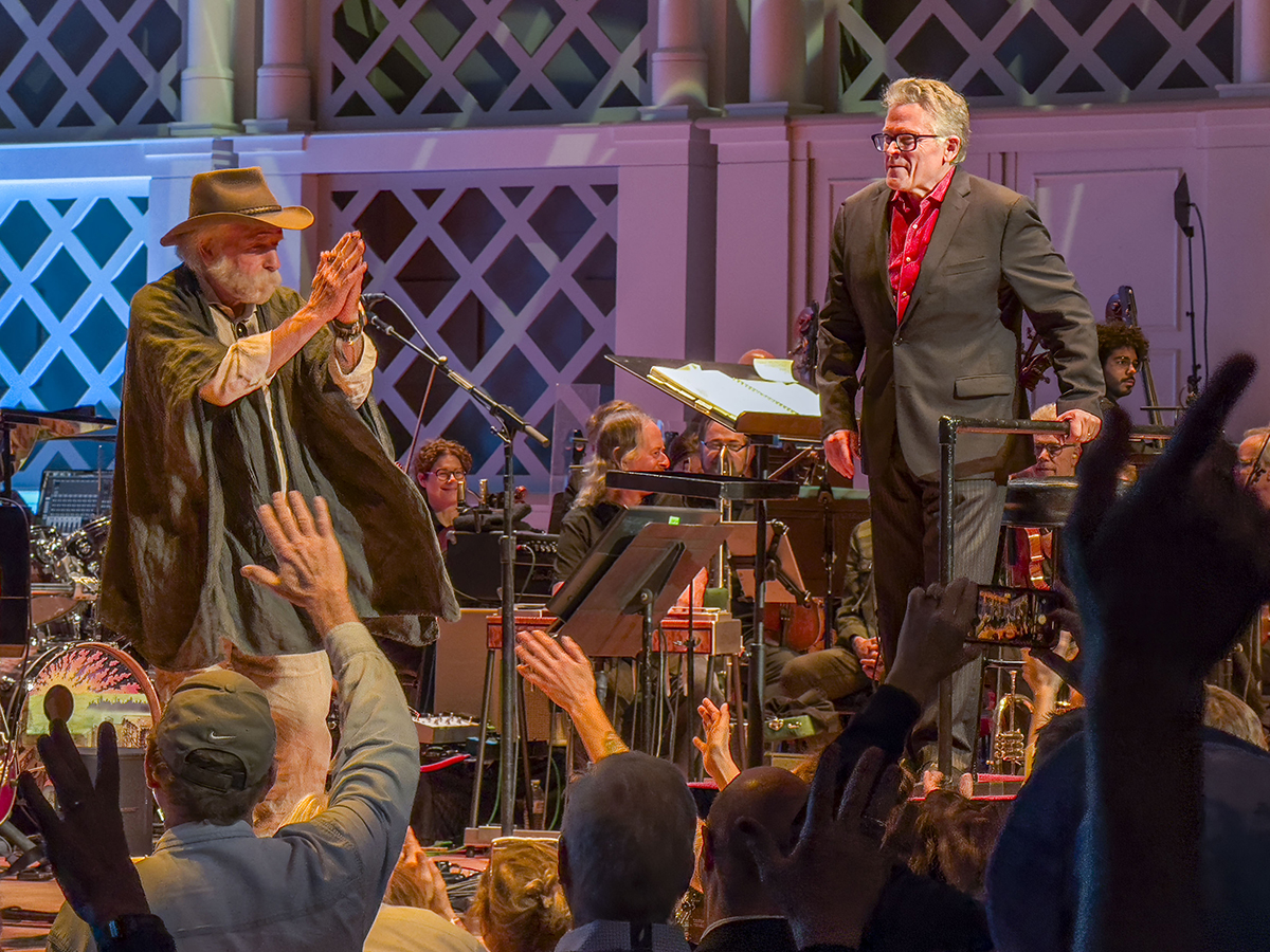 Bobby thanks the Cincy Pops and audience