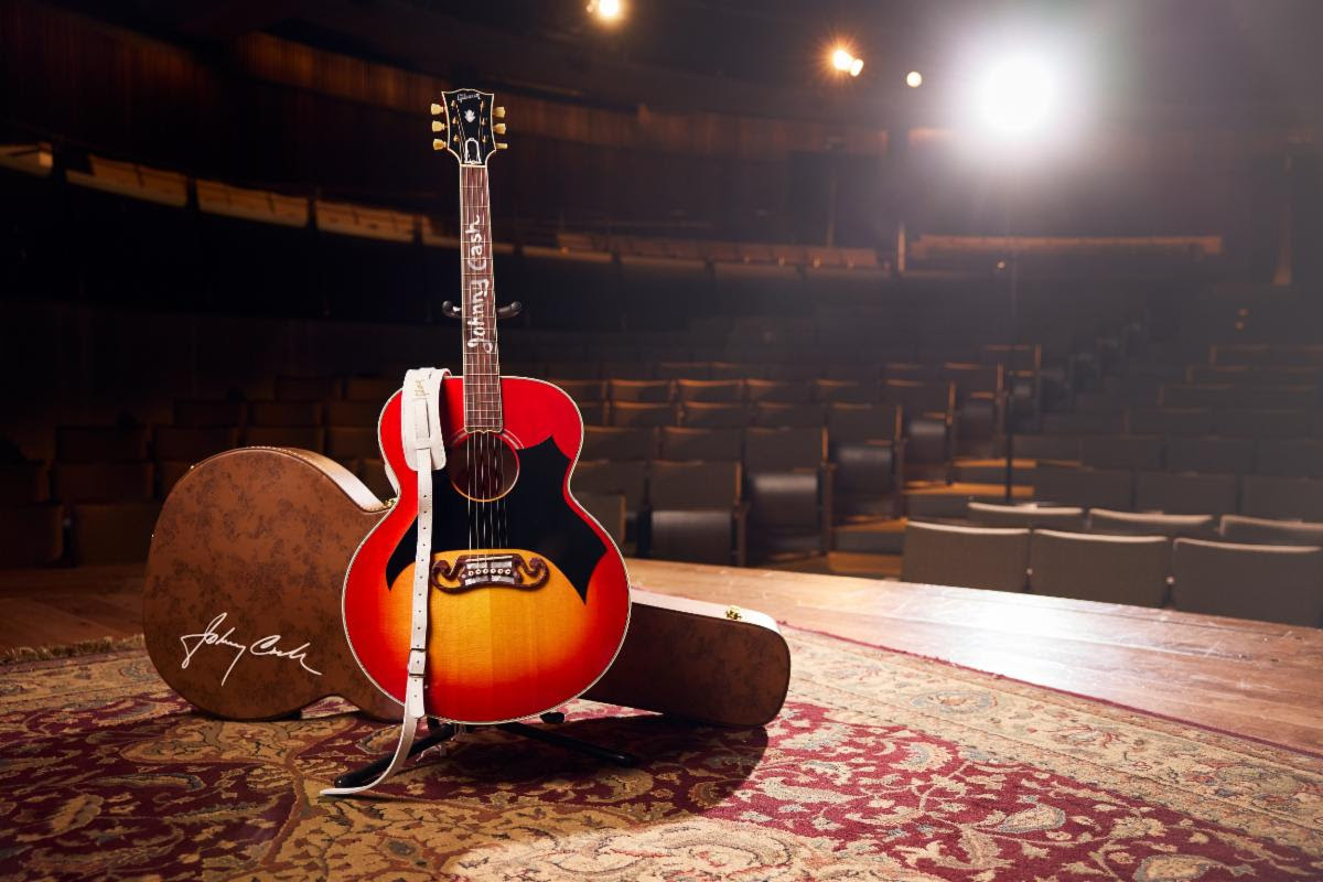 Above: the Johnny Cash SJ-200 from Gibson Custom in Vintage Cherry Sunburst.