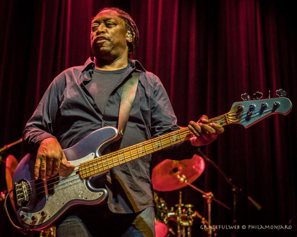 darryl jones bass guitar