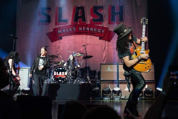 Slash and Myles Kennedy Kick Off 2022 Tour: Set List and Videos